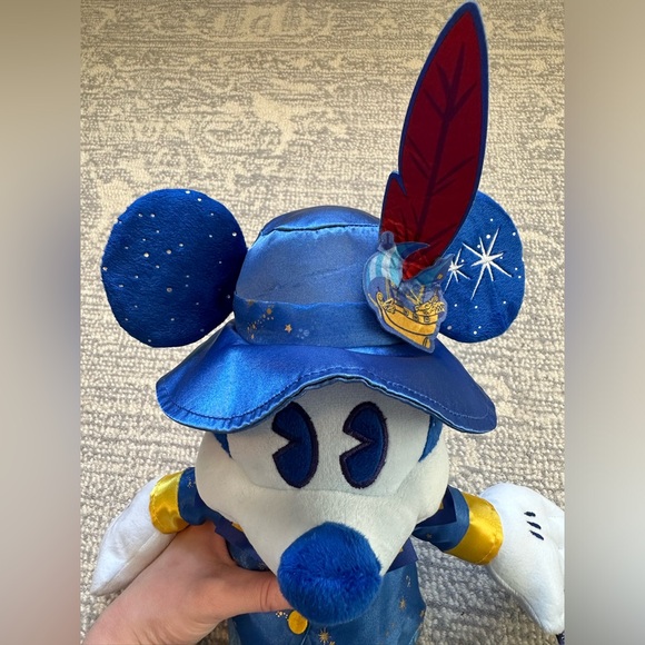 Mickey Mouse: The Main Attraction Plush – Peter Pan’s Flight – Limited Release - Picture 4 of 7